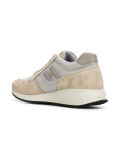 lateral patch sneakers