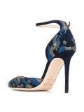 Lucy 100 pumps