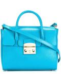 medium flap closure tote