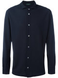 spread collar shirt