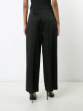 wide-legged trousers