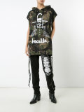 camouflage print sleeveless hoody