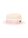 Auguste hat