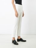 slim-fit trousers 