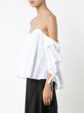 off-shoulders ruffled blouse