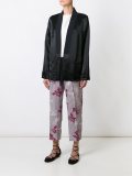 和服剪裁西装夹克