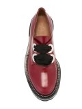 lace-up Oxfords