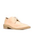 lace-up shoes 