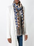 zig-zag pattern fringed scarf