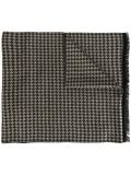 houndstooth pattern scarf