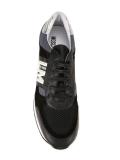 lateral logo sneakers