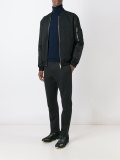 经典直筒牛仔裤
