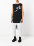 drop-crotch trousers 