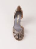 round-toe pumps