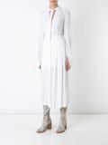 pleated skirt 