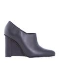high heel pumps