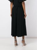 wide-legged cropped trousers