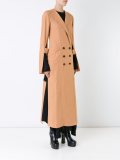 'Rectangle Wrap'风衣