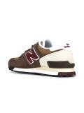 lateral logo patch sneakers