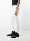 slim-fit trousers 