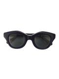 cat eye shaped sunglasses