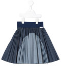 pleated skirt