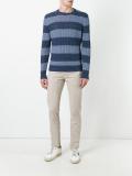 slim-fit trousers 
