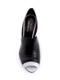 high-heel pumps