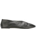 casual slippers 