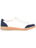 contrast trainers 