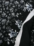 floral print scarf 