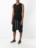 basic sleeveless T-shirt