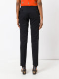 slim-fit trousers 