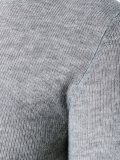 圆领毛衣