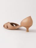 low-heel pumps