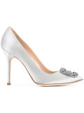 Hangisi pumps