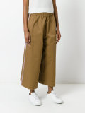 wide leg trousers