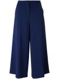 wide-legged cropped trousers