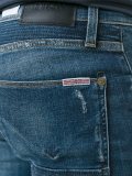distressed skinny jeans 