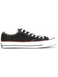 'Chuck Taylor'板鞋