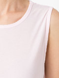 sleeveless top 