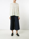 wide-legged cropped trousers