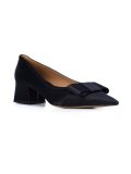 pointed toe pumps