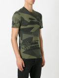camouflage print T-shirt