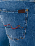 slim-fit jeans 