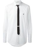 tie shirt