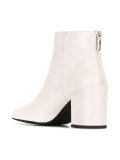 Bacari boots