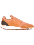 lace up trainers 