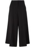 wide-legged cropped trousers