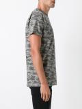 camouflage print T-shirt